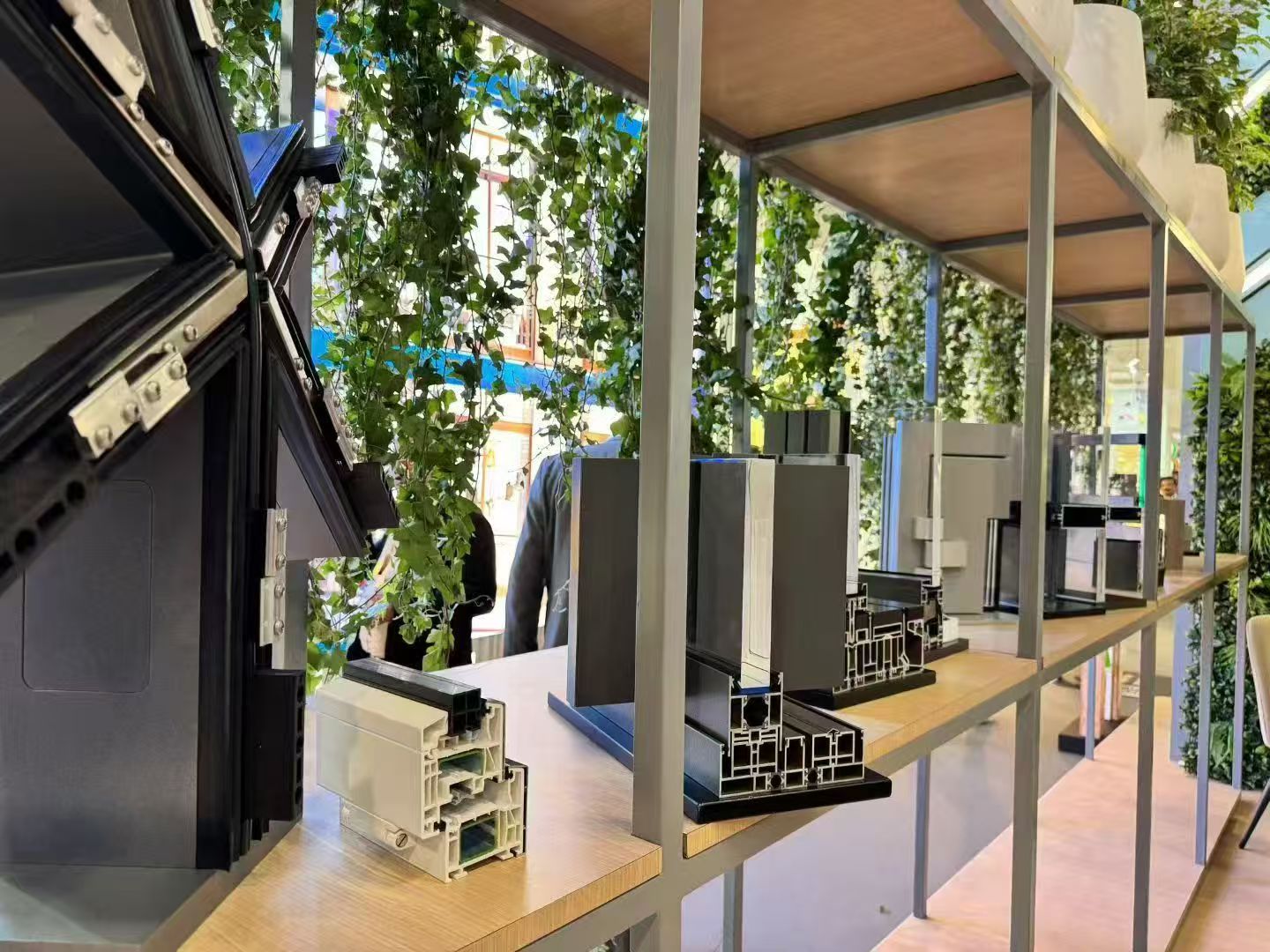 1764577400869593.jpg صورة وي تشات_20251201161810_361_19.jpg